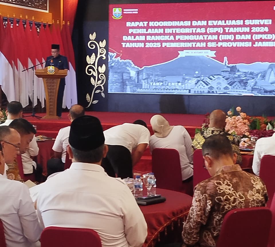 Inspektorat Kota Jambi Menghadiri Rapat Koordinasi Dan Evaluasi Hasil Survei Penilaian Integritas (SPI)